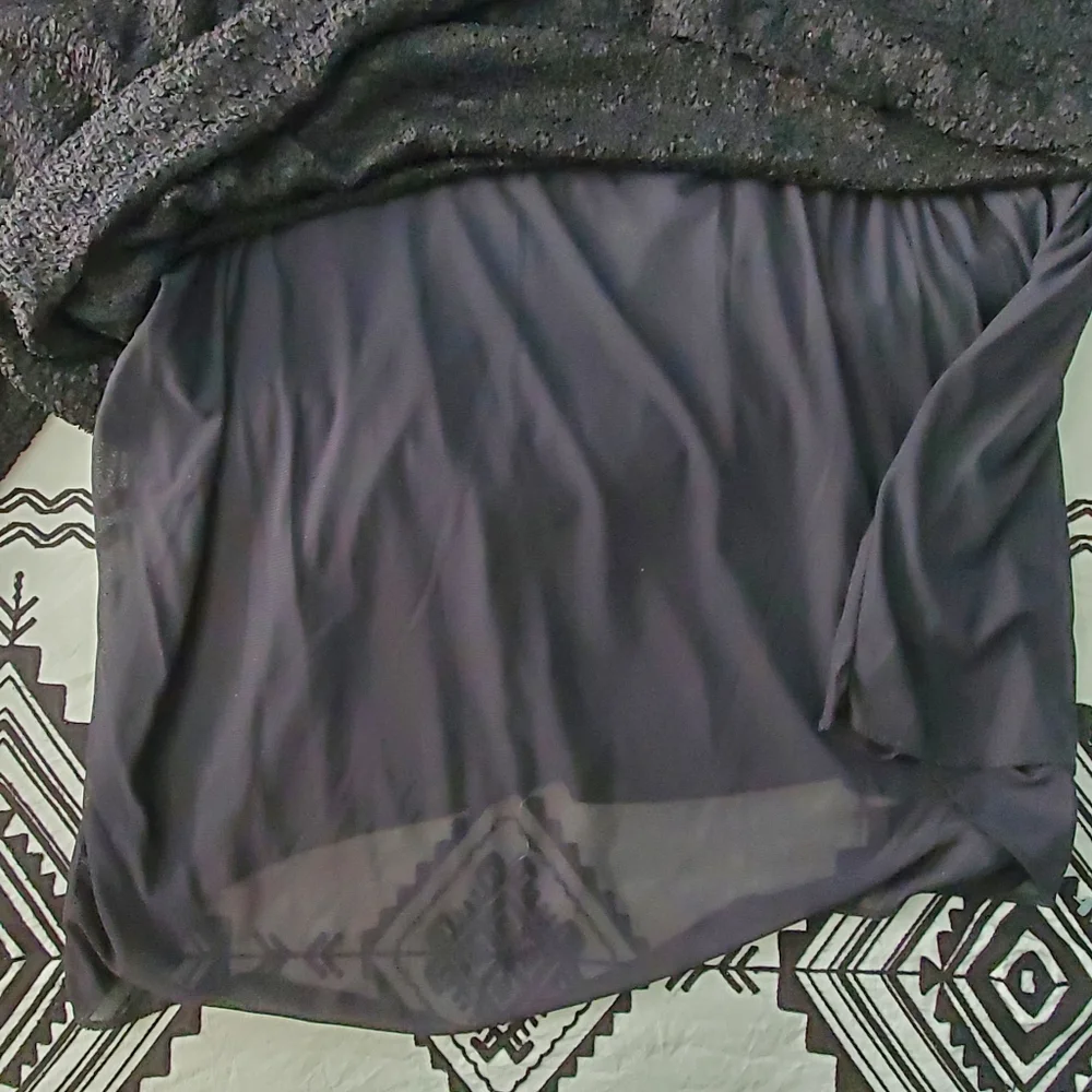Maggie Barnes size 2X Black Textured Nylon Spandex Top with Lining - Picture 4 of 5